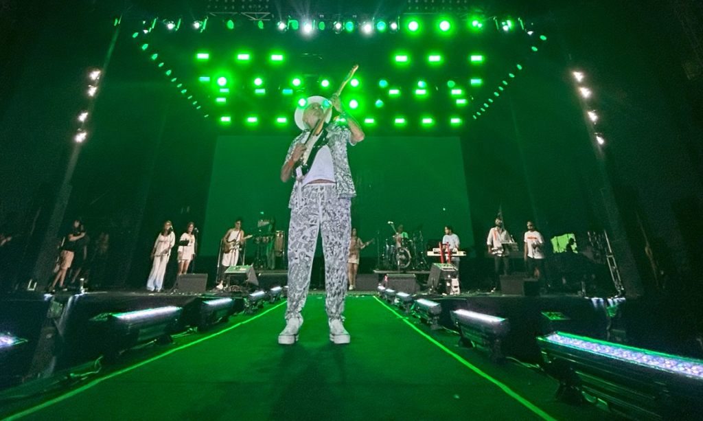 Show nostálgico de Manoel Cordeiro sacode o Psica com "MPB feita na Amazônia"