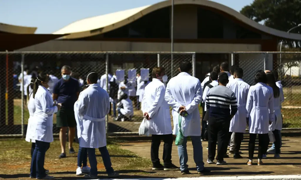 Inep estabelece 88 pontos como nota de corte do Revalida