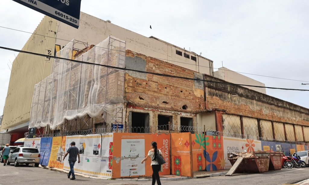 Prefeitura de Belém discute avanço das obras de restauração do Cine Olympia
