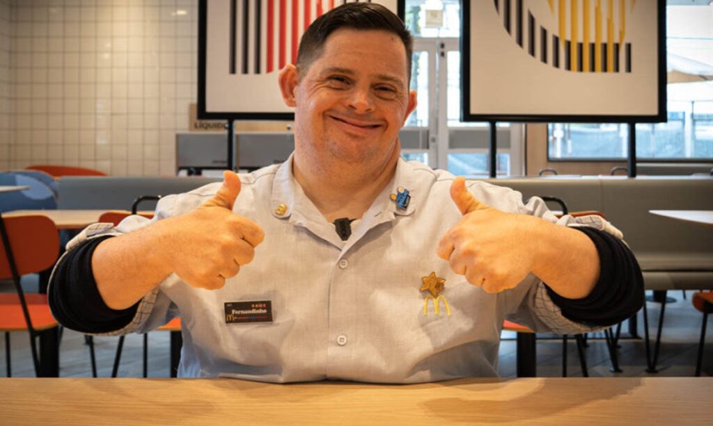 McDonald’s promove inclusão e desenvolvimento de pessoas com Síndrome de Down