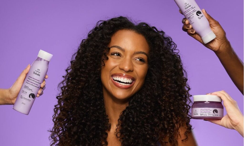 Natura amplia linha Tododia com produtos para cabelos cacheados e crespos