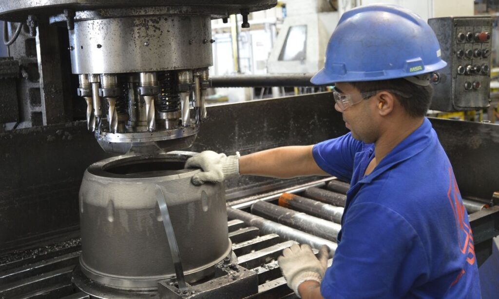 Vendas de máquinas e equipamentos sobem 17% no primeiro bimestre 