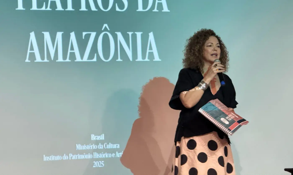 Iphan entrega dossiê de candidatura dos teatros da Amazônia ao título de Patrimônio Mundial