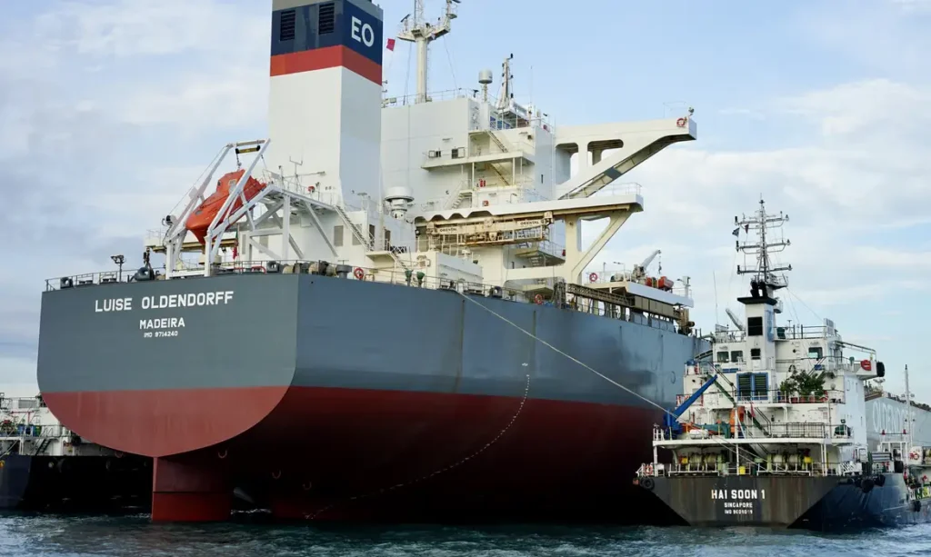 Petrobras abastece navio da Vale com mistura de óleo de cozinha usado