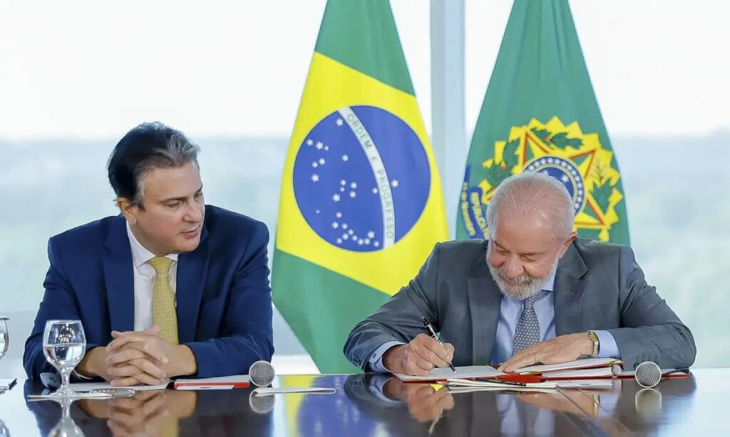 Governo define medicina, direito e odontologia como cursos exclusivamente presenciais
