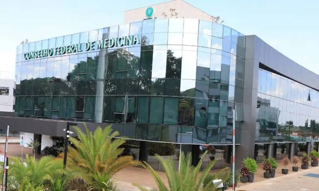 CFM autoriza cirurgia bariátrica para adolescentes a partir de 14 anos em casos graves
