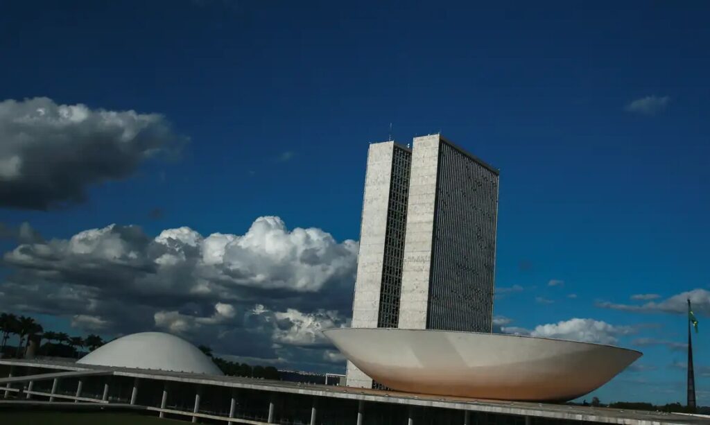 Estudo revela que “bancada da bala” propõe muitos projetos, mas poucos sobre armas