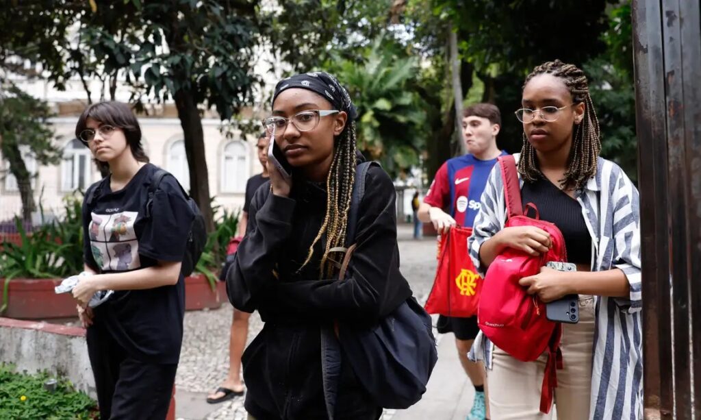 Enem 2025: saiba como usar a prova para obter certificado de ensino médio