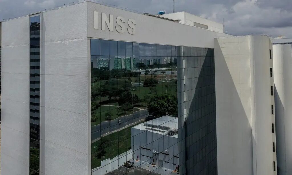 INSS garante ressarcimento de descontos indevidos até dezembro