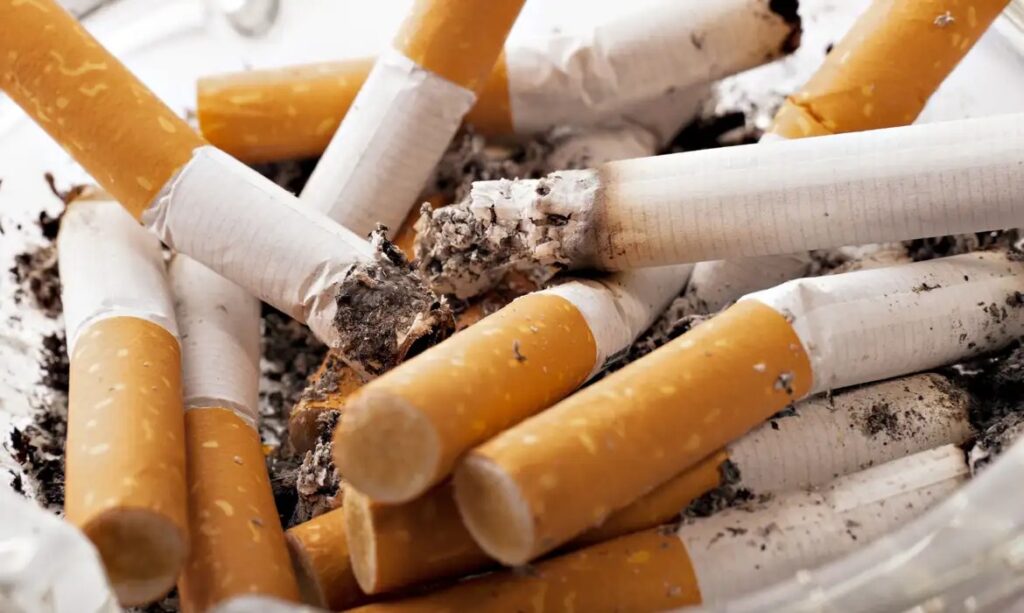 Cada R$ 1 de lucro da indústria do tabaco custa R$ 5 ao SUS, revela estudo