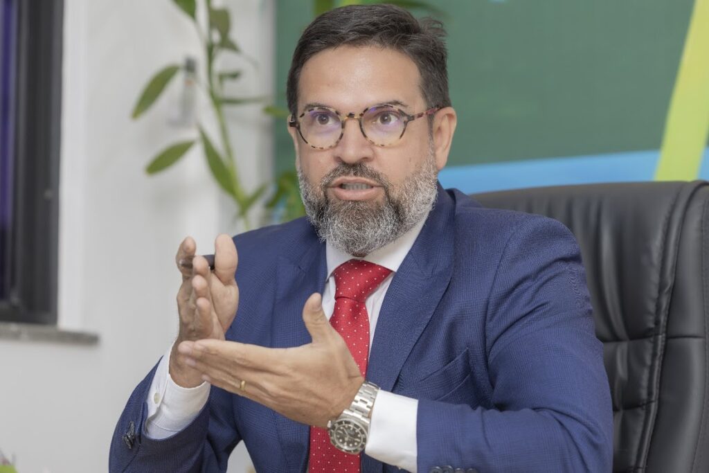 Diretor-superintendente do Sebrae no Pará integra comitiva da Prefeitura de Belém e apresenta a en-zone em roadshow sobre a COP30 em São Paulo 8 Diretor-superintendente do Sebrae no Pará integra comitiva da Prefeitura de Belém e apresenta a en-zone em roadshow sobre a COP30 em São Paulo