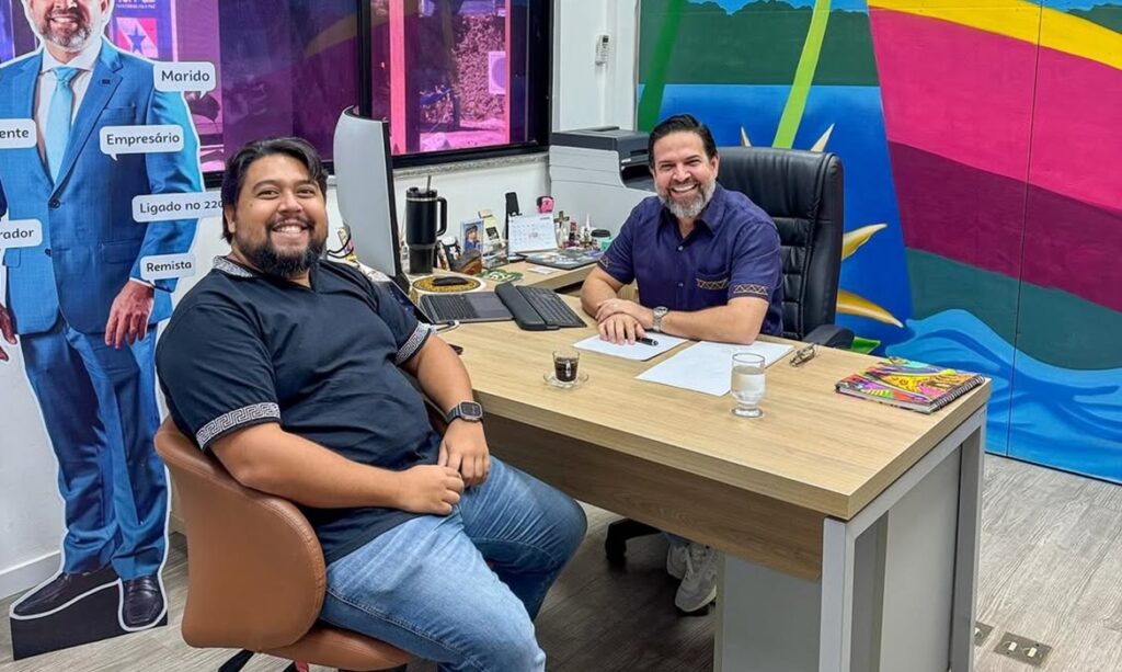 Rubens Magno recebe prefeito de Soure