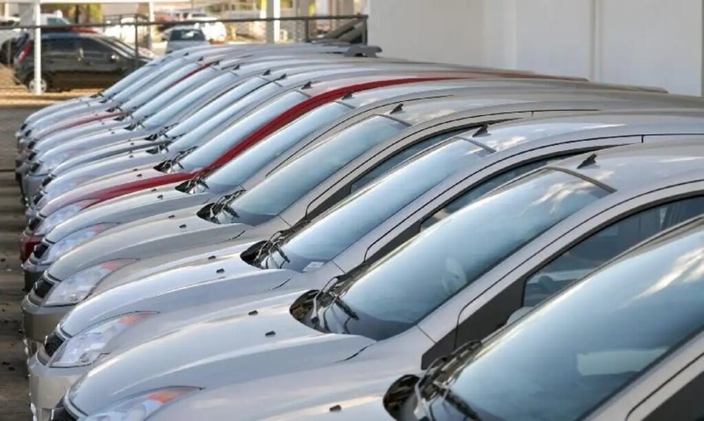 Vendas de veículos crescem 6,1% no ano, impulsionadas por exportações e mercado interno