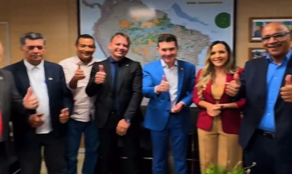 Jader Filho recebe prefeitos da Associação dos Municípios Alagados pelo Rio Tocantins