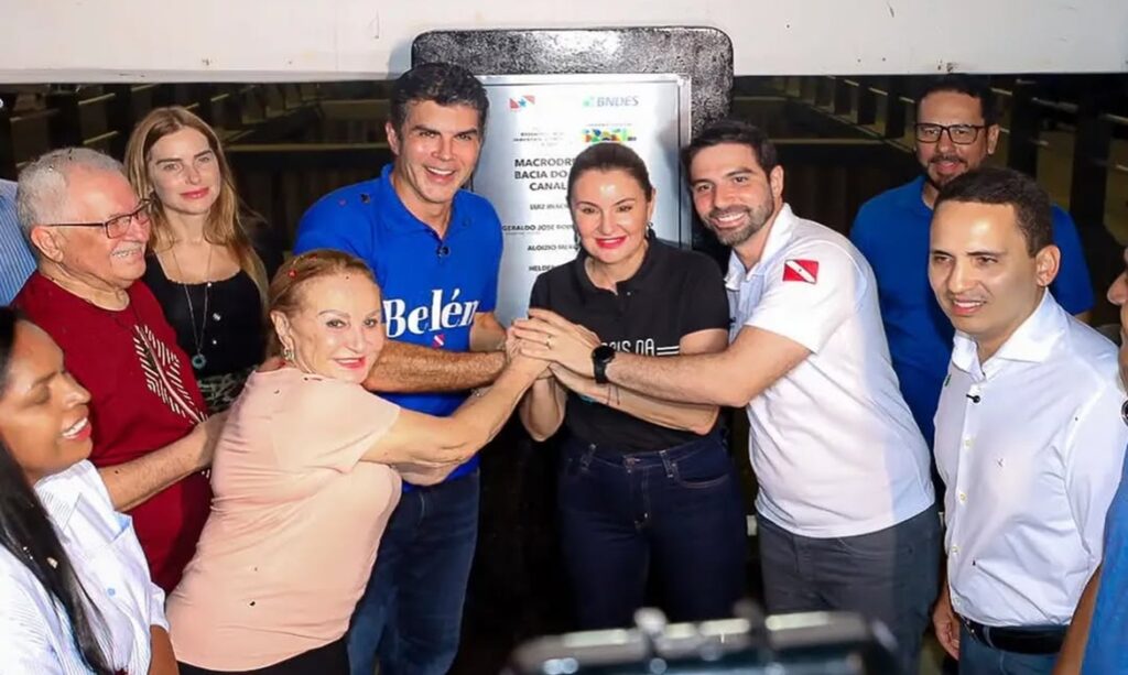 Elcione participa da entrega dos canais da Vileta e Leal Martins