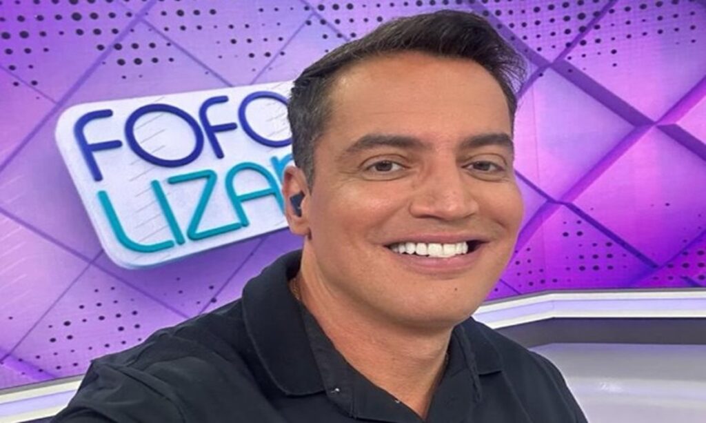 Leo Dias segue afastado do "Fofocalizando" e futuro no SBT permanece indefinido