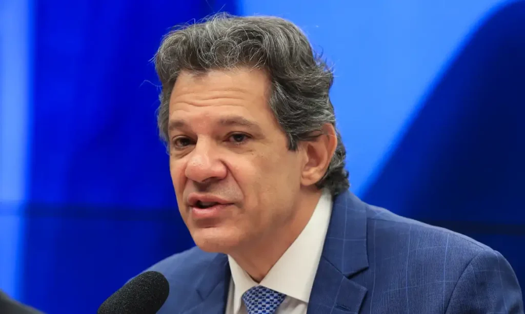 Haddad prevê corte de R$ 15 bi em gastos tributários para equilibrar contas