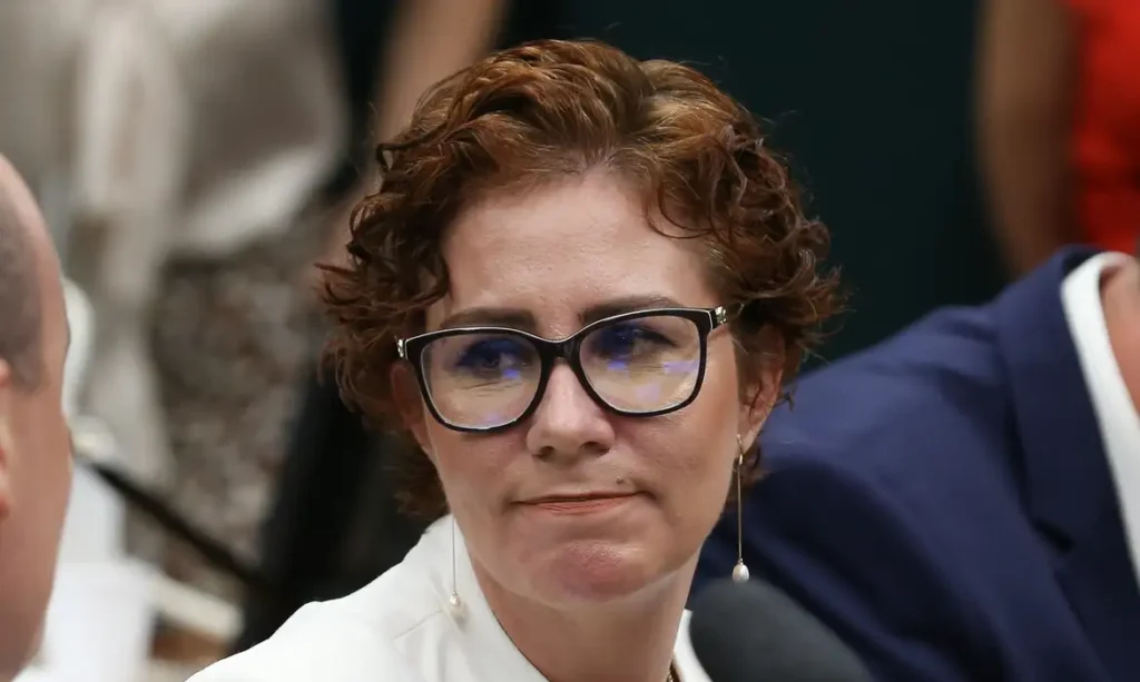 Justiça da Itália nega liberdade a deputada Carla Zambelli durante processo de extradição 1 Justiça da Itália nega liberdade a deputada Carla Zambelli durante processo de extradição