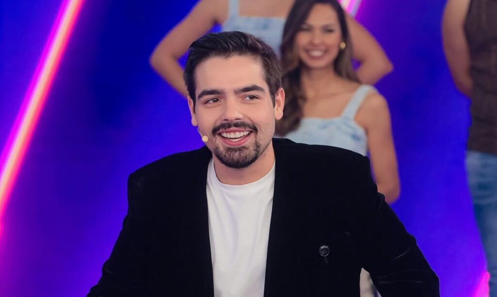 Filho de Faustão estreia no SBT com programa que une gerações e conta com Neymar