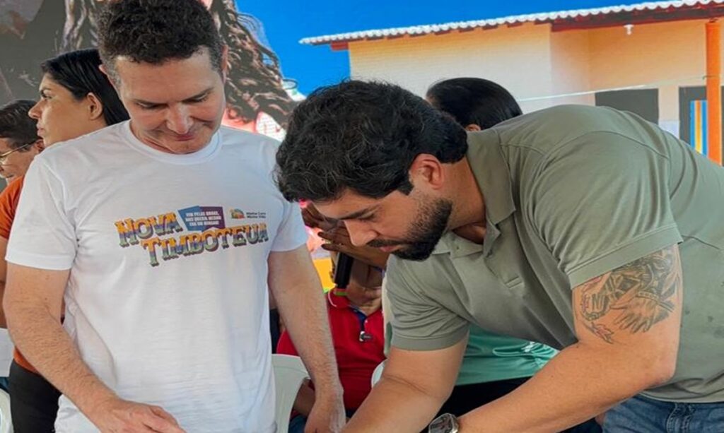 Adriano Coelho participa da assinatura para benefício do Minha Casa Minha Vida Rural a 23 famílias em Nova Timboteua