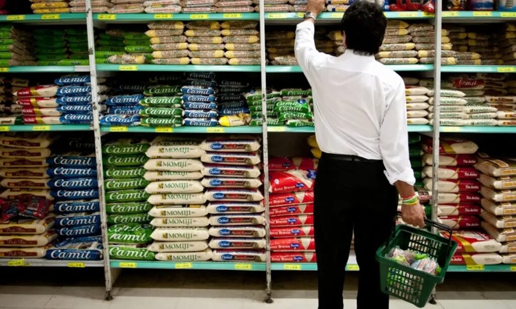 Mercado financeiro reduz projeção da inflação para 4,86% em 2025