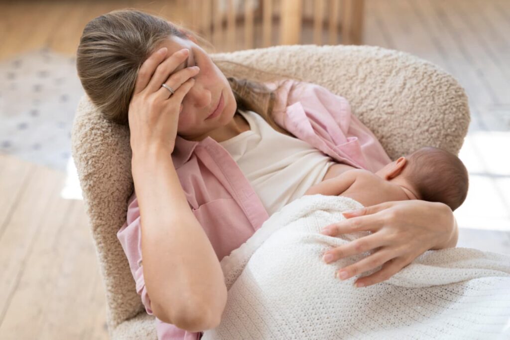 Depressão pós-parto desafia a saúde mental de mulheres puérperas