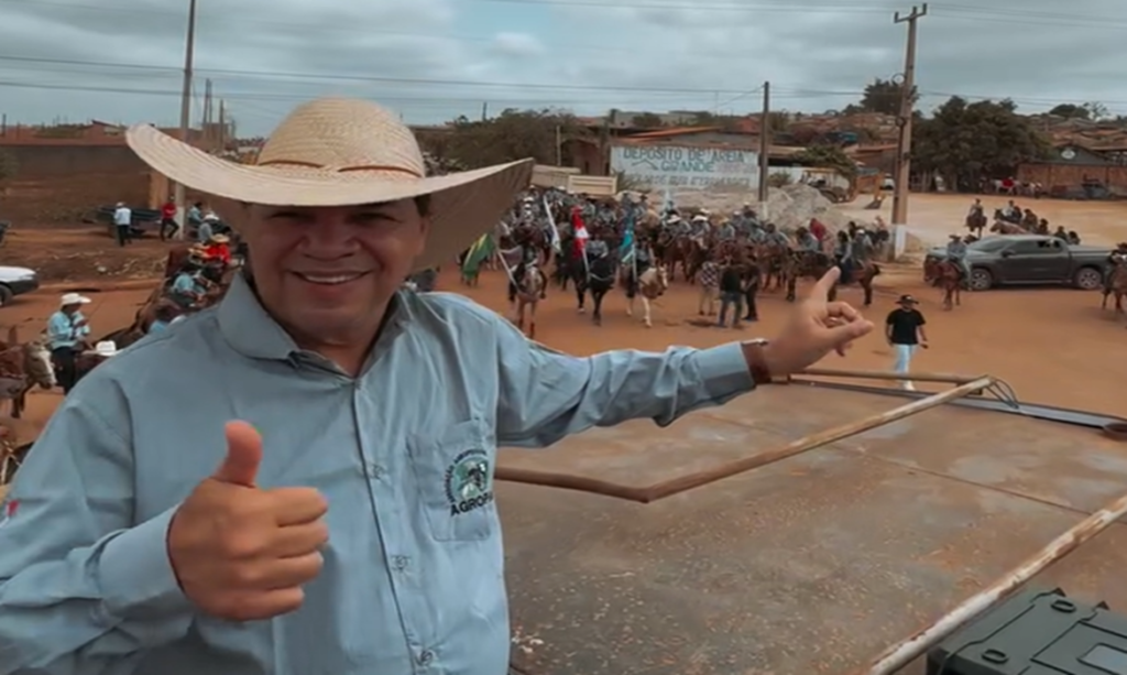 Chicão participa da abertura da ExpoPac 2025 em Pacajá
