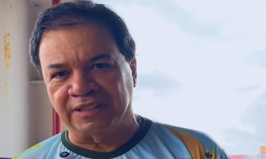 Deputados Chicão comemora entrega de quadra esportiva como presente para crianças de distrito em Itaituba 1 Deputados Chicão comemora entrega de quadra esportiva como presente para crianças de distrito em Itaituba
