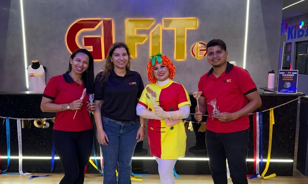 Academia GLFIT celebra Dia das Crianças com visita surpresa de Emília
