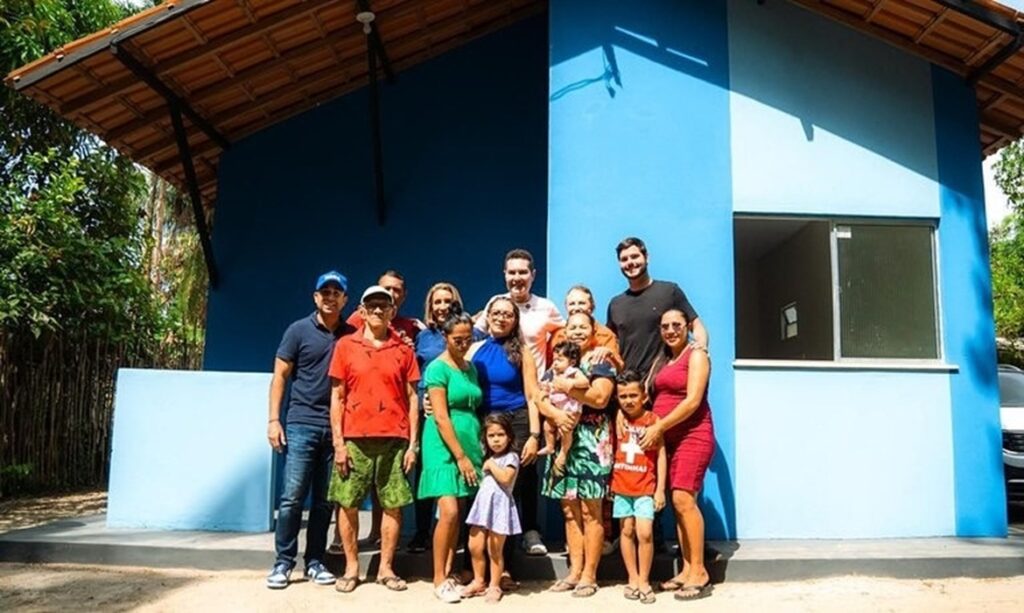 Deputada Elcione participa de entrega de moradias rurais em São Caetano de Odivelas