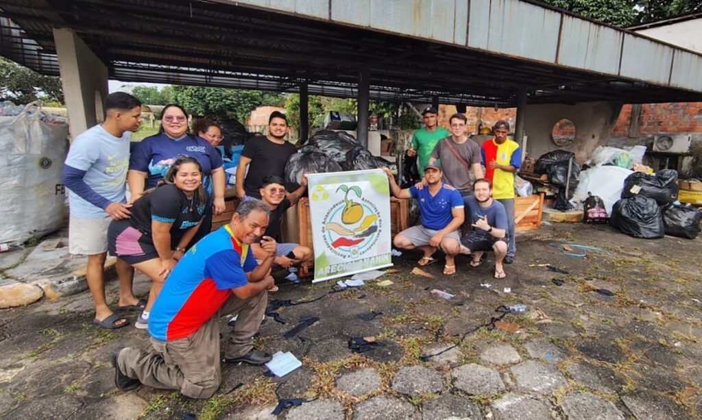 Estudantes da UNAMA coletam toneladas de resíduos em projeto de reciclagem 7 Estudantes da UNAMA coletam toneladas de resíduos em projeto de reciclagem
