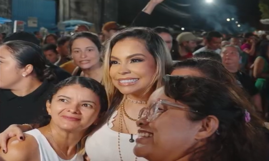 Prefeita Patrícia celebra com servidores em festa tradicional com sorteio de prêmios 7 Prefeita Patrícia celebra com servidores em festa tradicional com sorteio de prêmios
