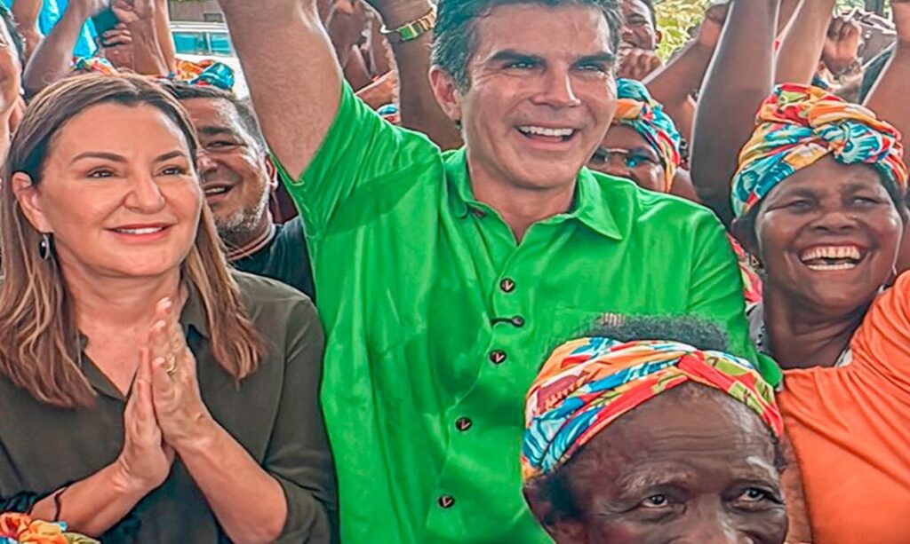 Helder reafirma políticas para comunidades quilombolas no Dia da Consciência Negra