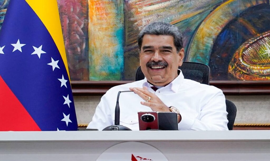 Veterano dos EUA que resgatou opositora venezuelana diz que extrair Maduro seria difícil “com vida” 1 Veterano dos EUA que resgatou opositora venezuelana diz que extrair Maduro seria difícil “com vida”