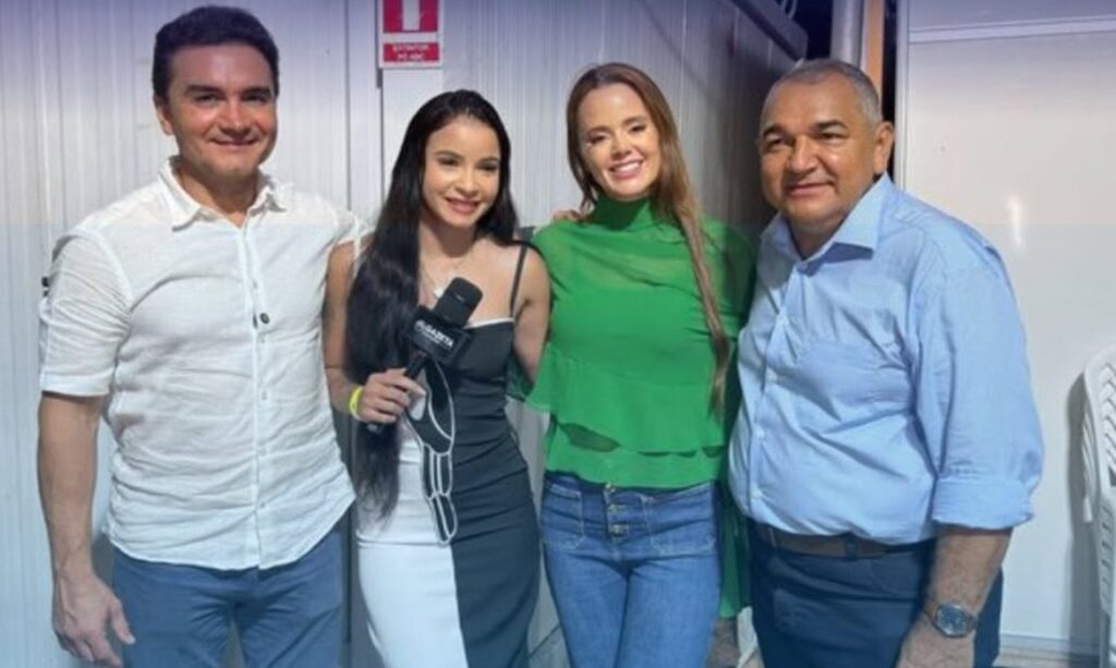 Celso Sabino participa das comemorações de aniversário de Água Azul do Norte