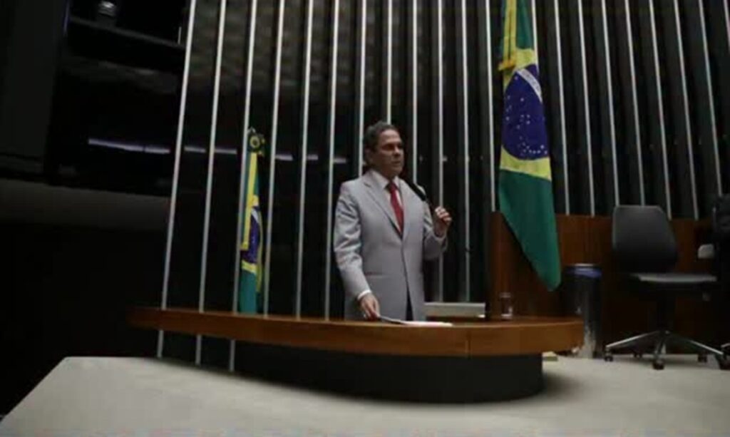 Deputado Priante assegura R$ 2 bilhões extras para educação e saúde com nova regulamentação 2 Deputado Priante assegura R$ 2 bilhões extras para educação e saúde com nova regulamentação