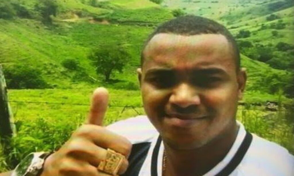 PRF apreende fortuna em joias com familiares de chefe do TCP em fuga para Bolívia 4 PRF apreende fortuna em joias com familiares de chefe do TCP em fuga para Bolívia