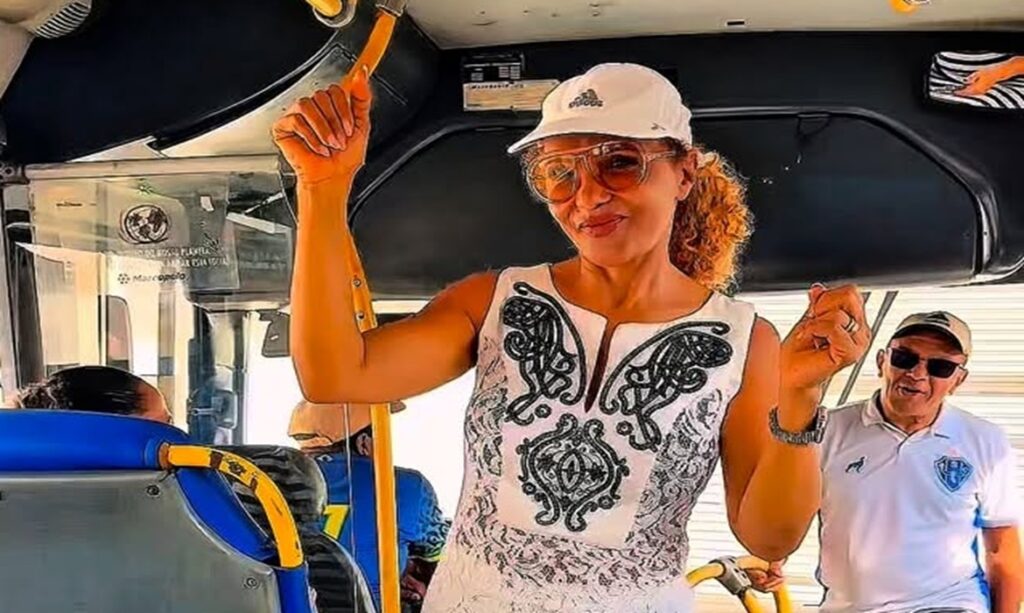 Empresária Adair Neves celebra equipe em evento de conscientização em Salinas