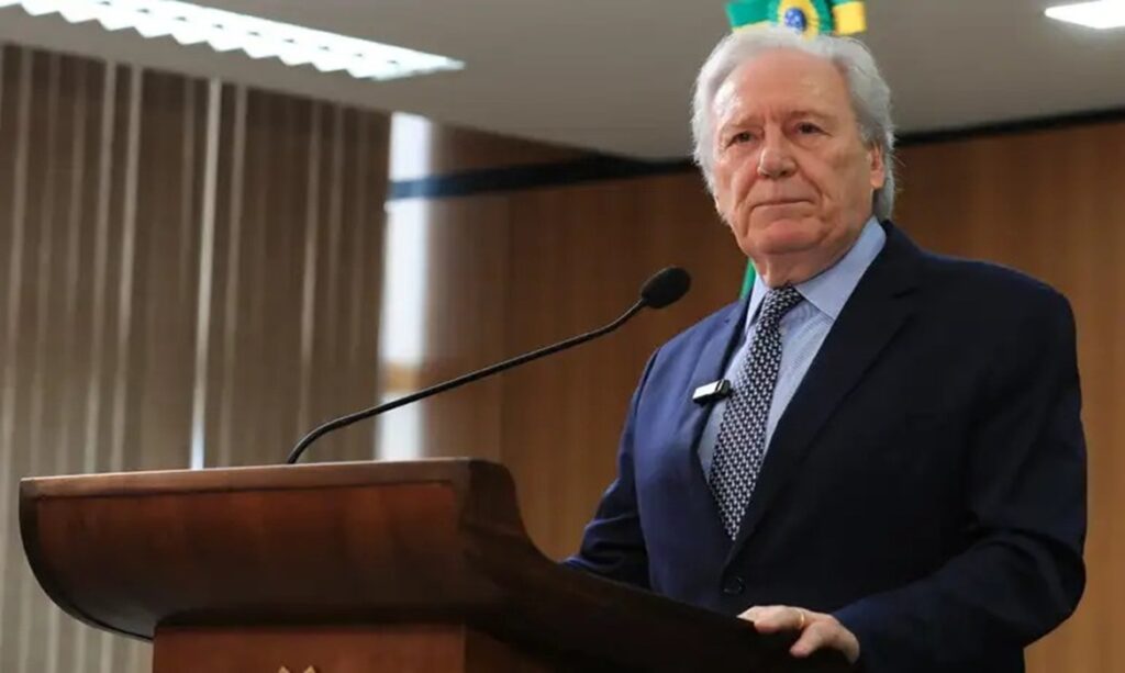 Saída de Lewandowski do Ministério da Justiça é considerada iminente