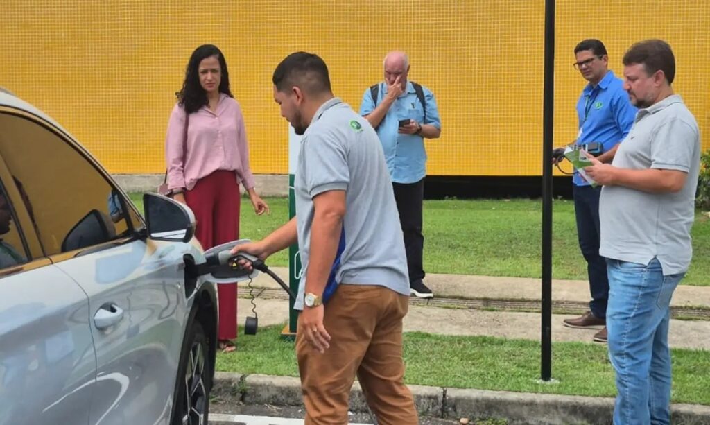 Governo do Pará financia primeira estação de recarga para carros elétricos feita com fibras amazônicas