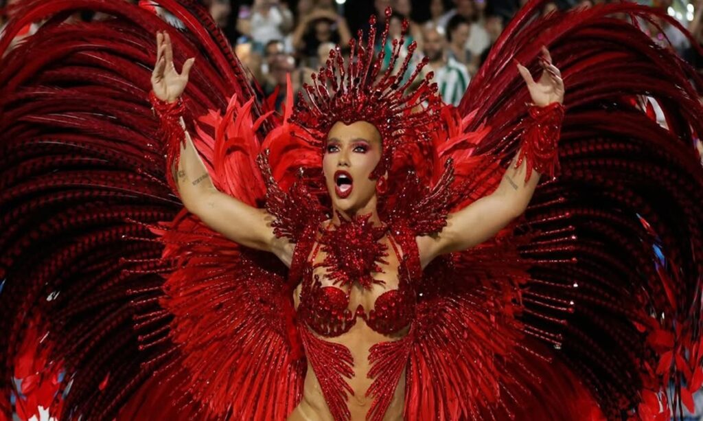 Virginia Fonseca elogia campeã Viradouro após estreia discreta da Grande Rio no Rio