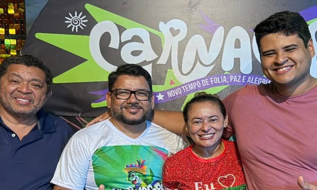 Dilvanda Faro curte última noite de Carnaval no Acará