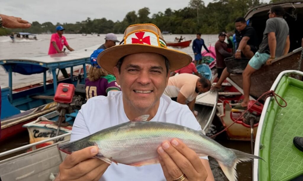 Deputado Priante visita Igarapé-Miri e prestigia pesca do Mapará