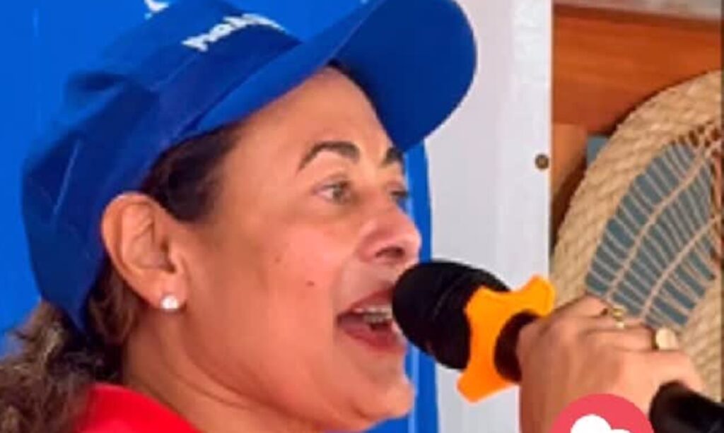 Deputada Dilvanda Faro participa de entrega de maquinários para prefeituras e MST