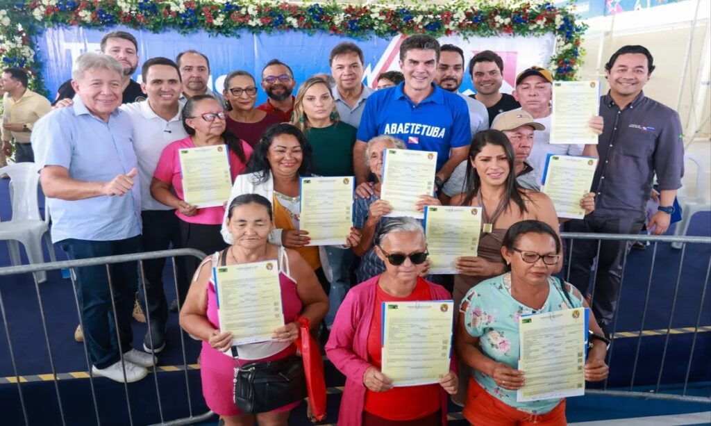 Governo do Pará entrega 500 títulos de regularização fundiária em Abaetetuba e fortalece segurança jurídica no campo