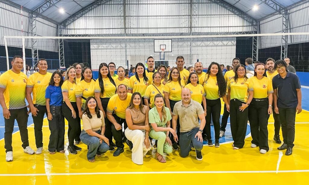 Prefeito de Bujaru entrega quinto ginásio do Governo do Progresso na Escola Profª Izolina Reis