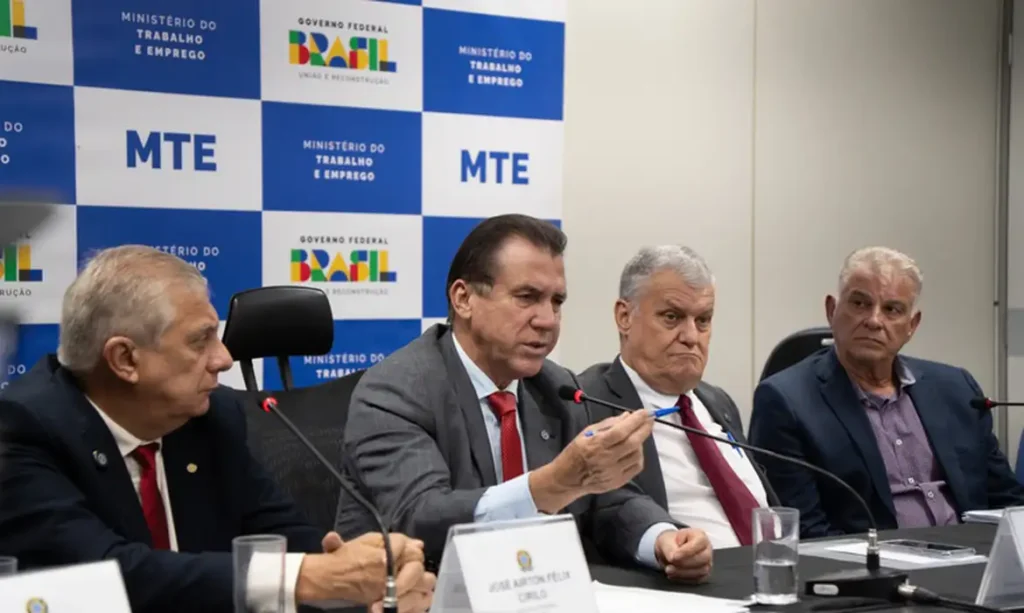 Taxistas pedem ao governo linha de crédito do FAT para renovação de frota