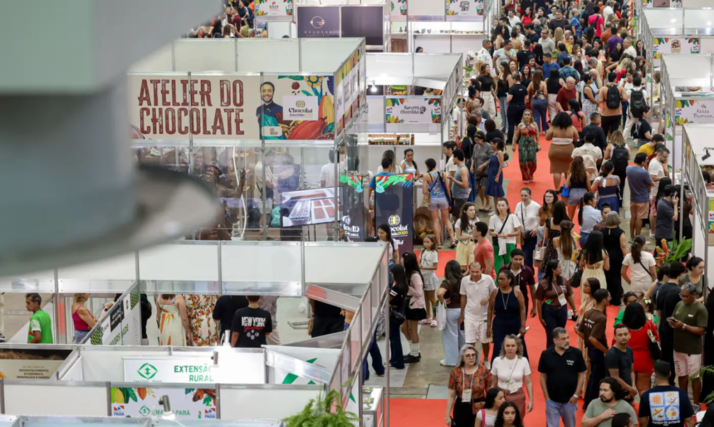 Festival do Chocolate e do Cacau reúne 100 mil visitantes e gera R$ 15 milhões em negócios 1 Festival do Chocolate e do Cacau reúne 100 mil visitantes e gera R$ 15 milhões em negócios