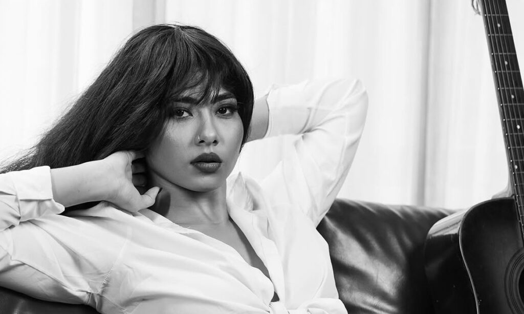 Zaynara lança projeto com releituras de clássicos de Selena Quintanilla