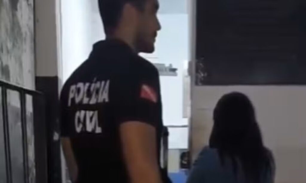 Mãe é presa em flagrante por maus-tratos contra filha de dois anos no Marajó
